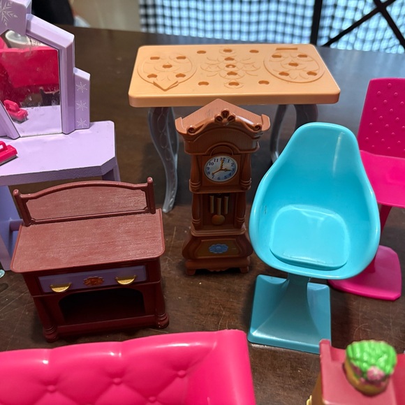 Colorful Dollhouse Furniture Set - Picture 5 of 6